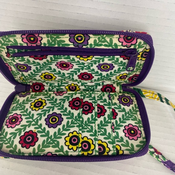 VERA BRADLEY‎ WRISTLET WALLET - Picture 6 of 6